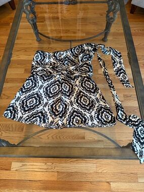 White House Black Market Black and White Strapless Printed Top